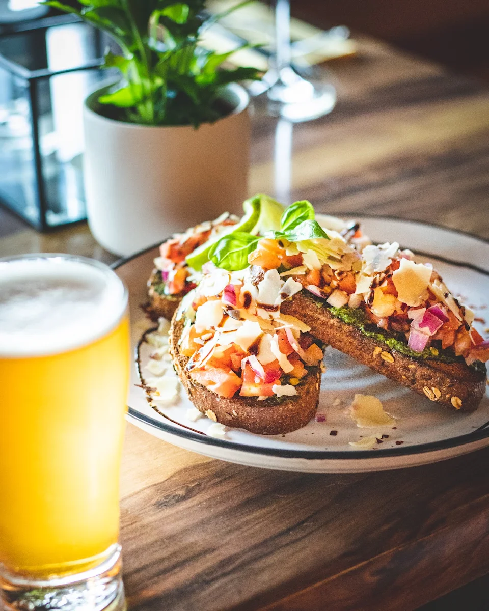 Food & drink, The Black Bee Craft Beer & Wine Bar