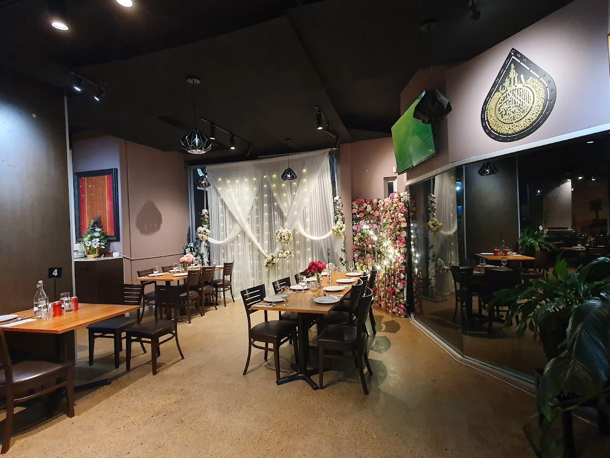 Vibe, Sahara Restaurant