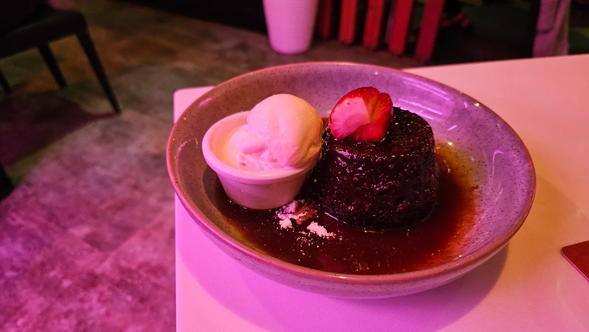 Food & drink, The Junction Tavern