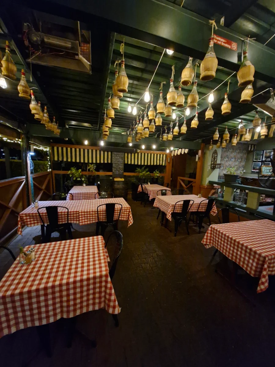 Vibe, Kappy's Restaurant