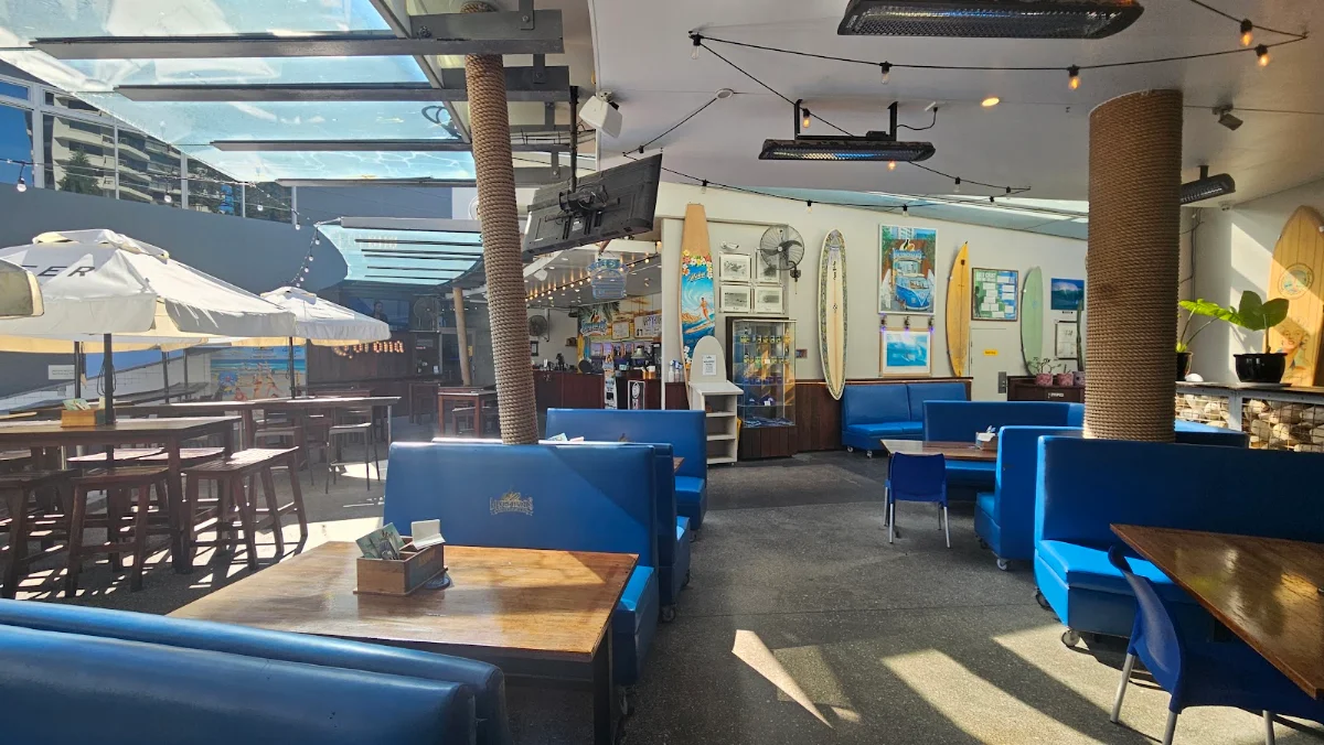 Vibe, Longboards Laidback Eatery & Bar