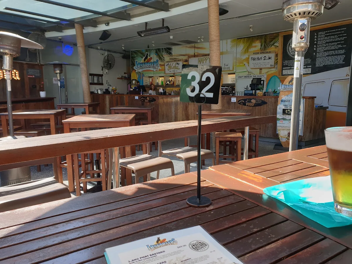 Vibe, Longboards Laidback Eatery & Bar