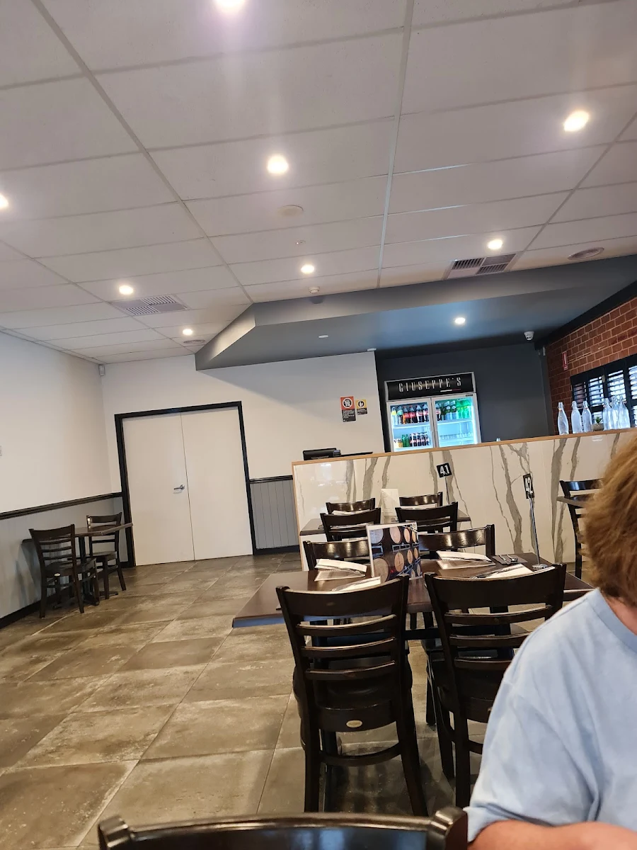 Vibe, Giuseppe's Restaurant & Bar