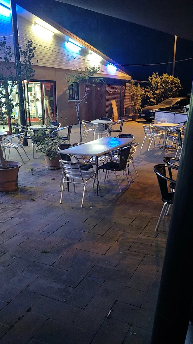 Vibe, Country Diner (Starburst Diner)