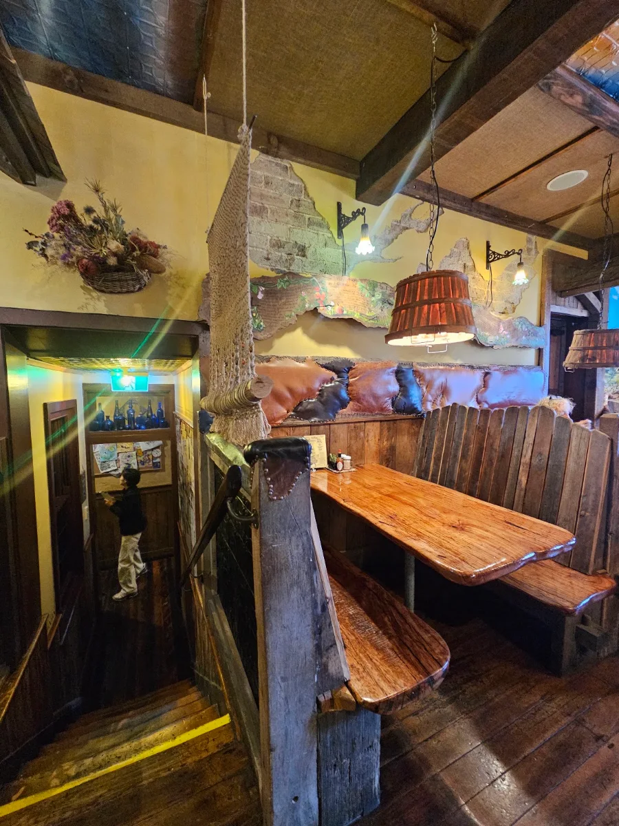 Vibe, The Yellow Deli