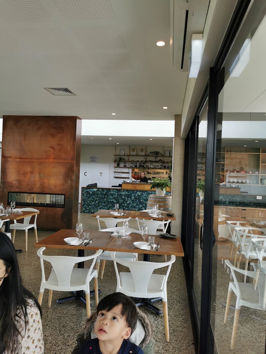 Vibe, Chow's Table