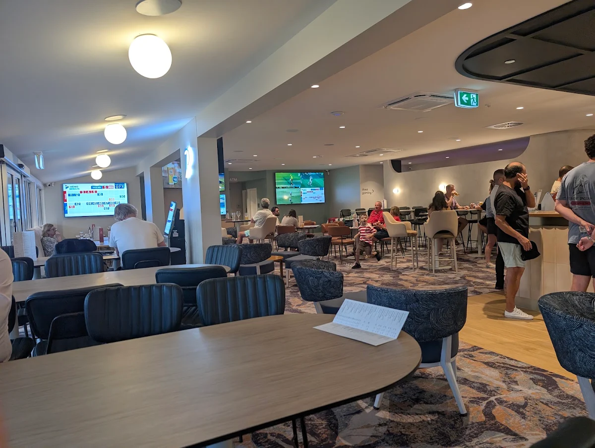 Vibe, Parkside Community & Services Club