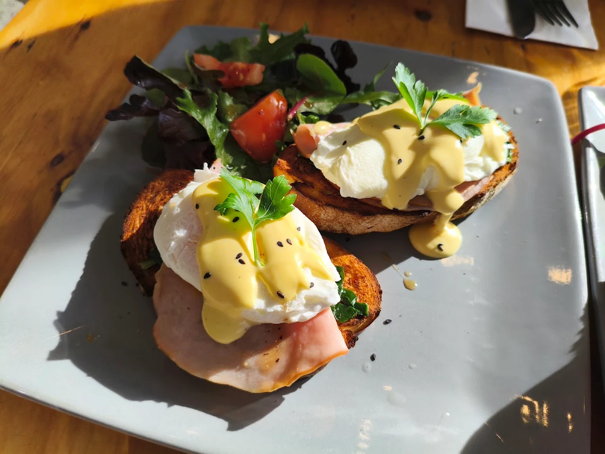 Food & drink, Q Cafe & Bar
