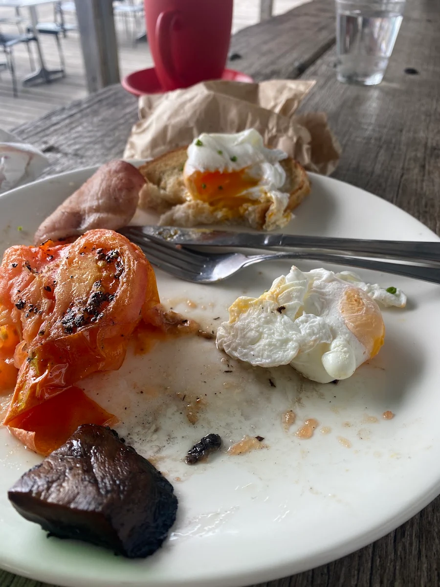Food & drink, Q Cafe & Bar