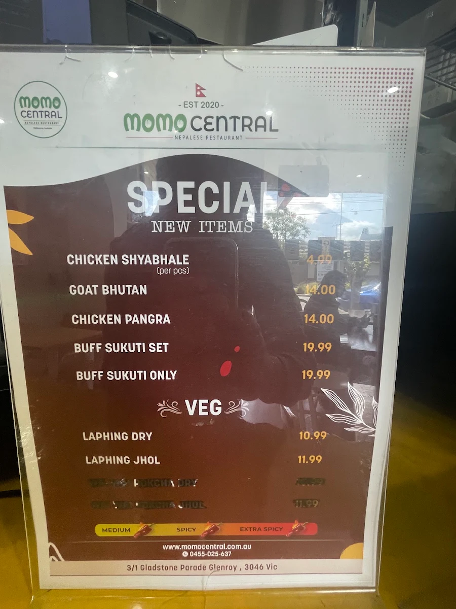 Menu, Momo Central Glenroy