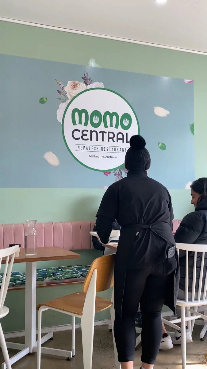 Vibe, Momo Central Glenroy