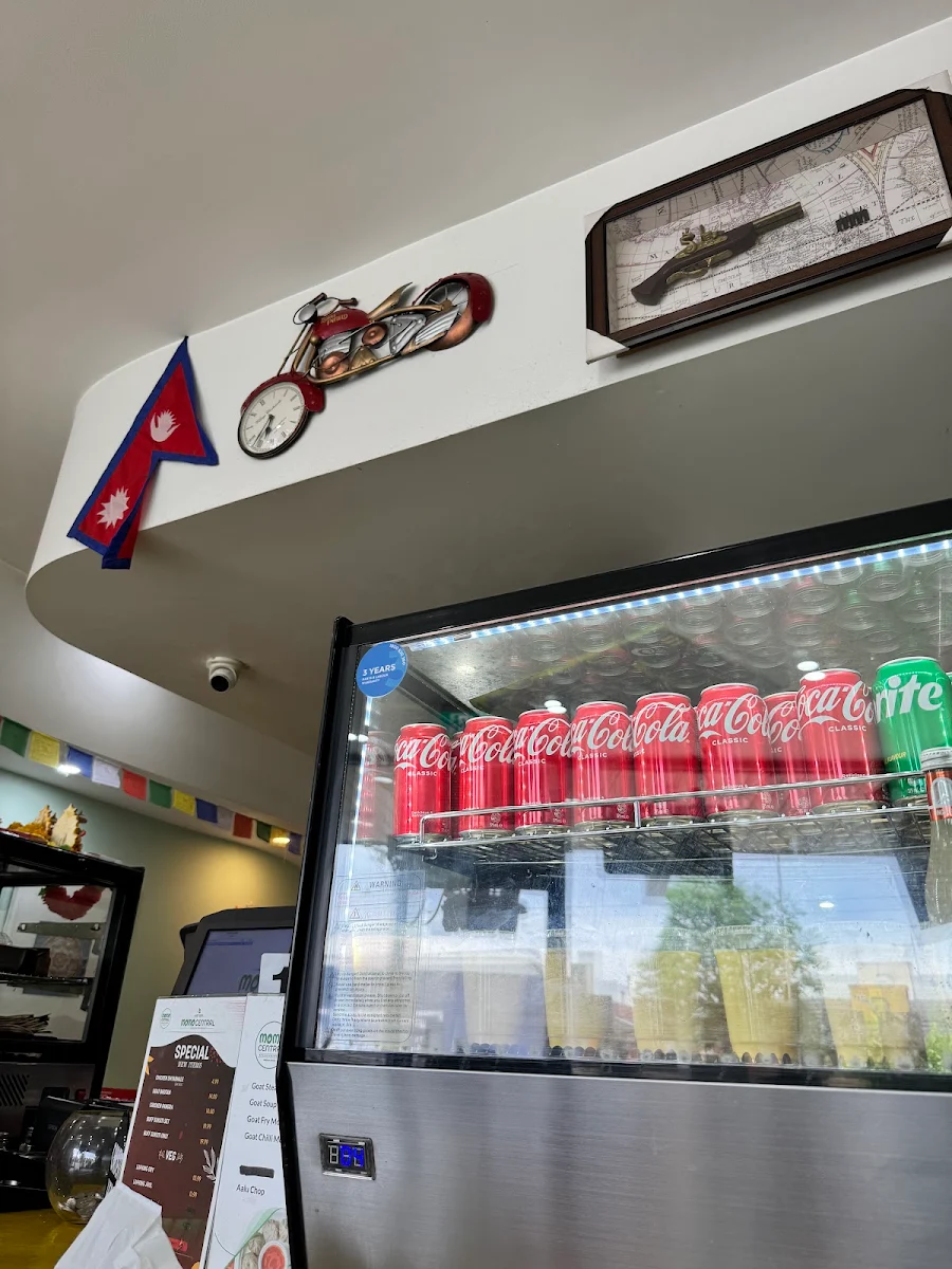 Vibe, Momo Central Glenroy