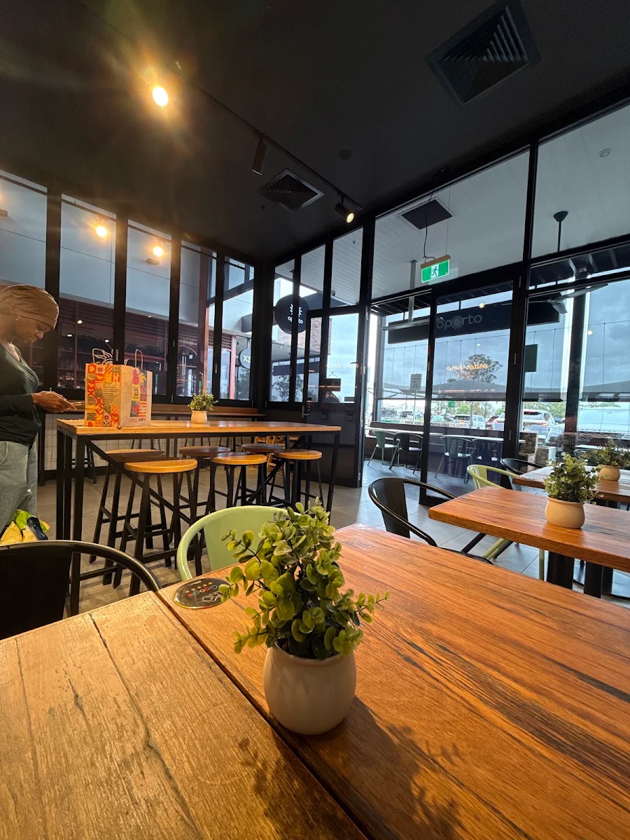 Vibe, Oporto Leppington