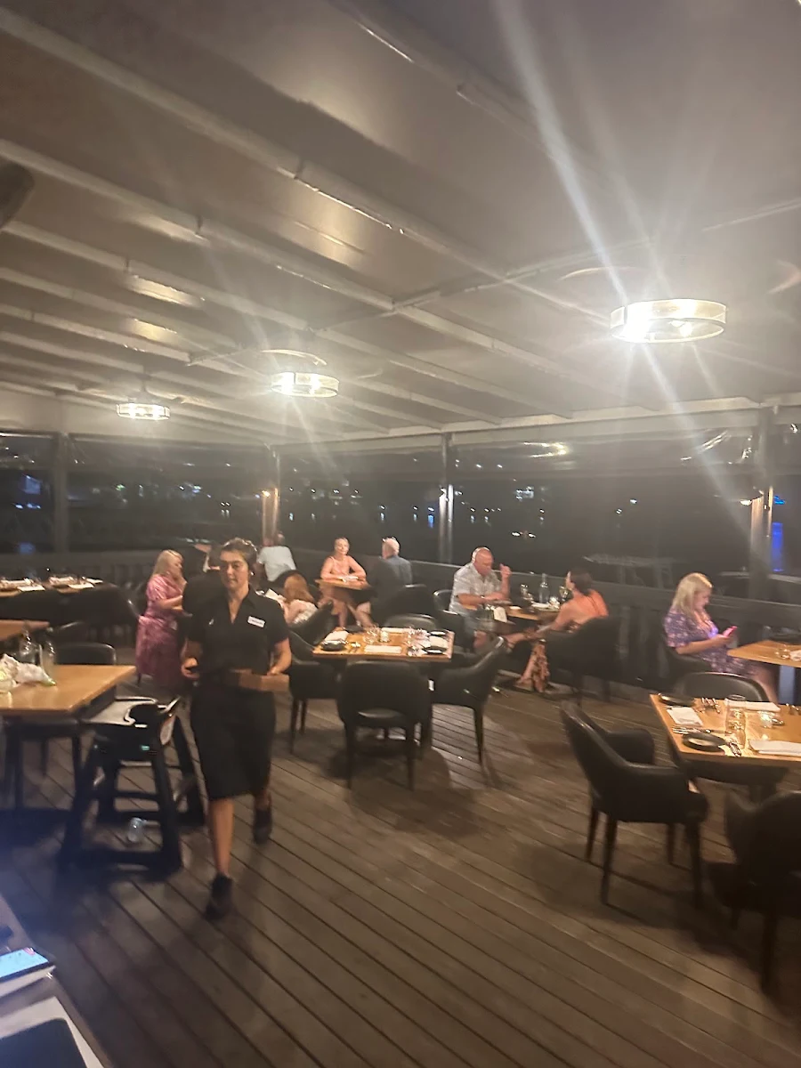 Vibe, Romano's Italian Restaurant