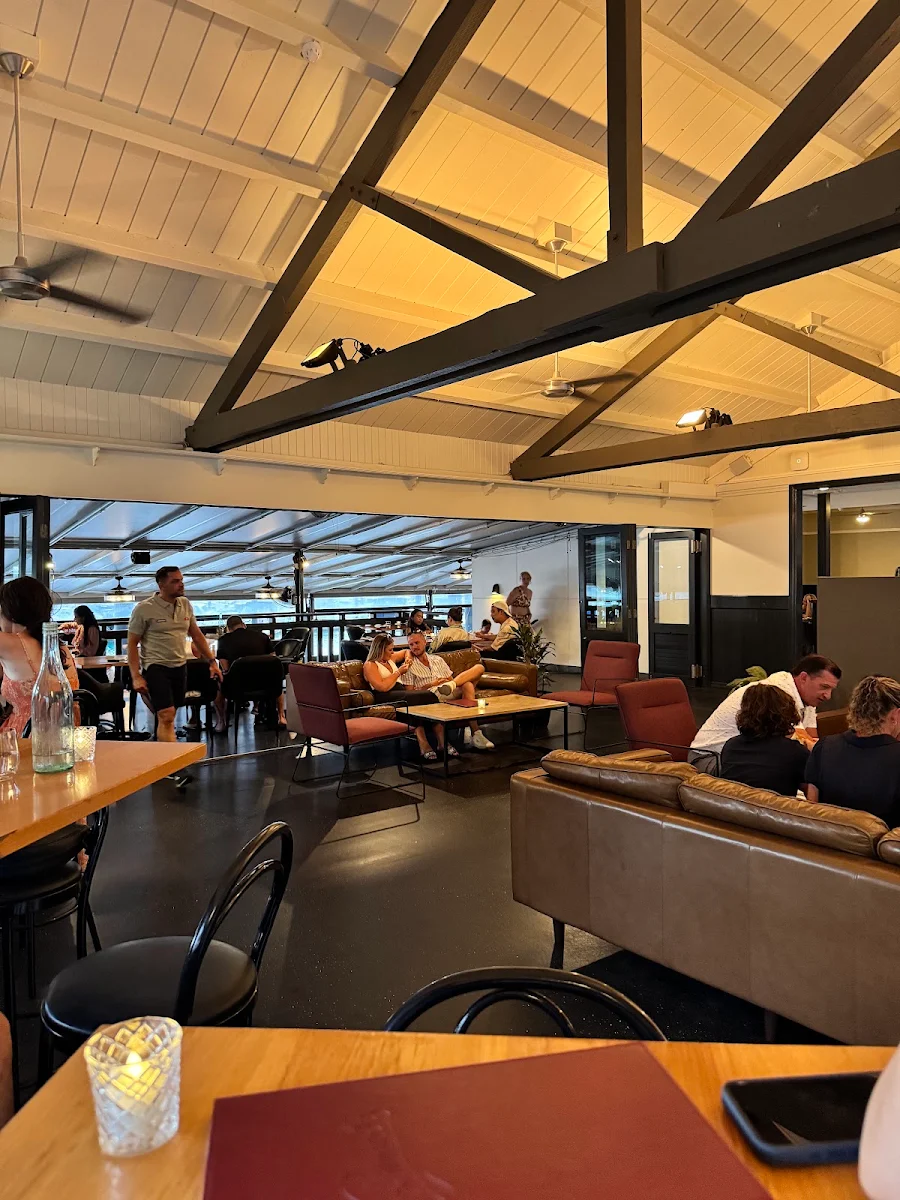 Vibe, Romano's Italian Restaurant