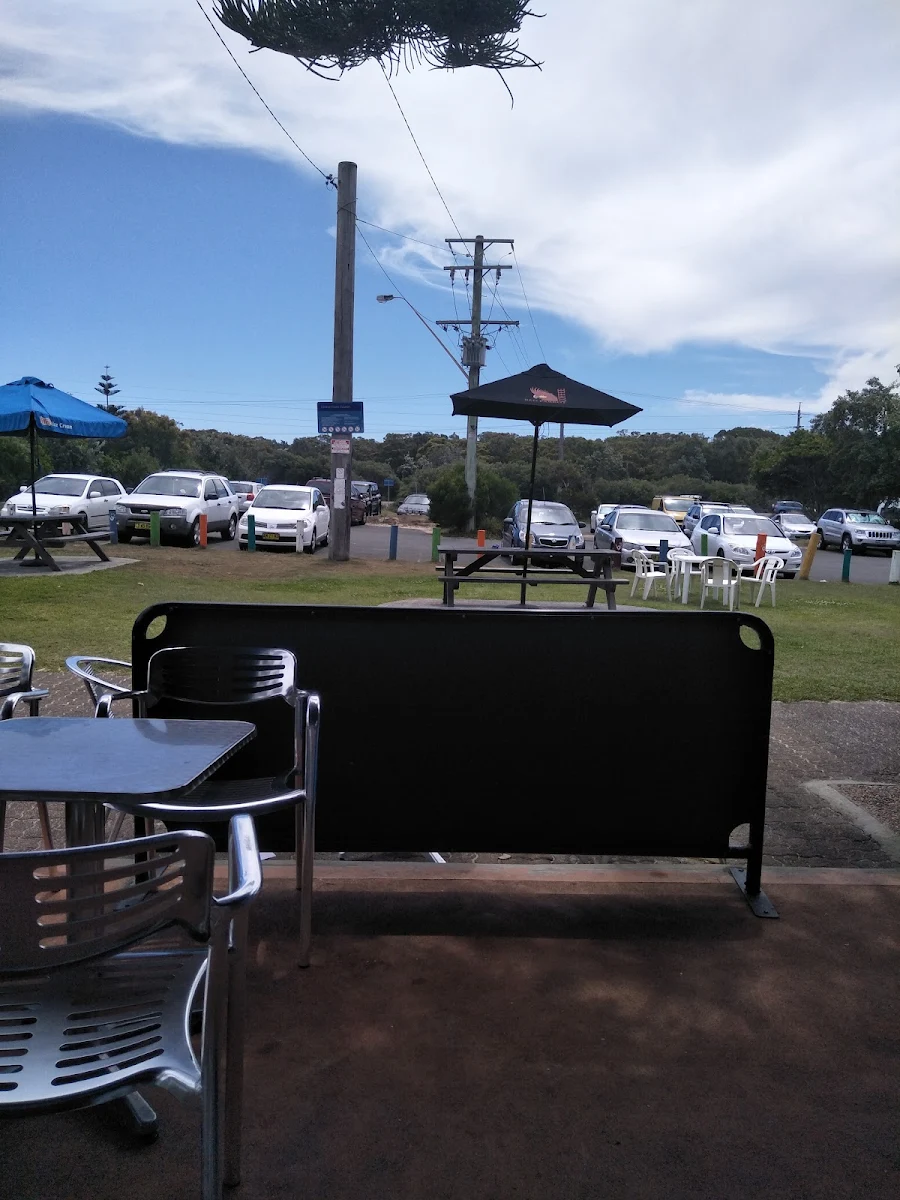 Vibe, Lakes Beach Cafe