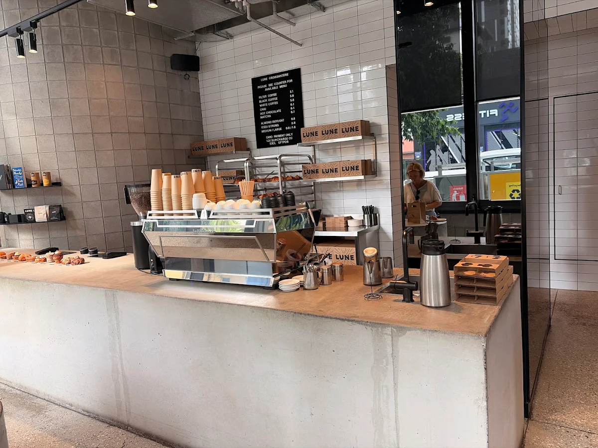 Vibe, Lune Croissanterie South Brisbane
