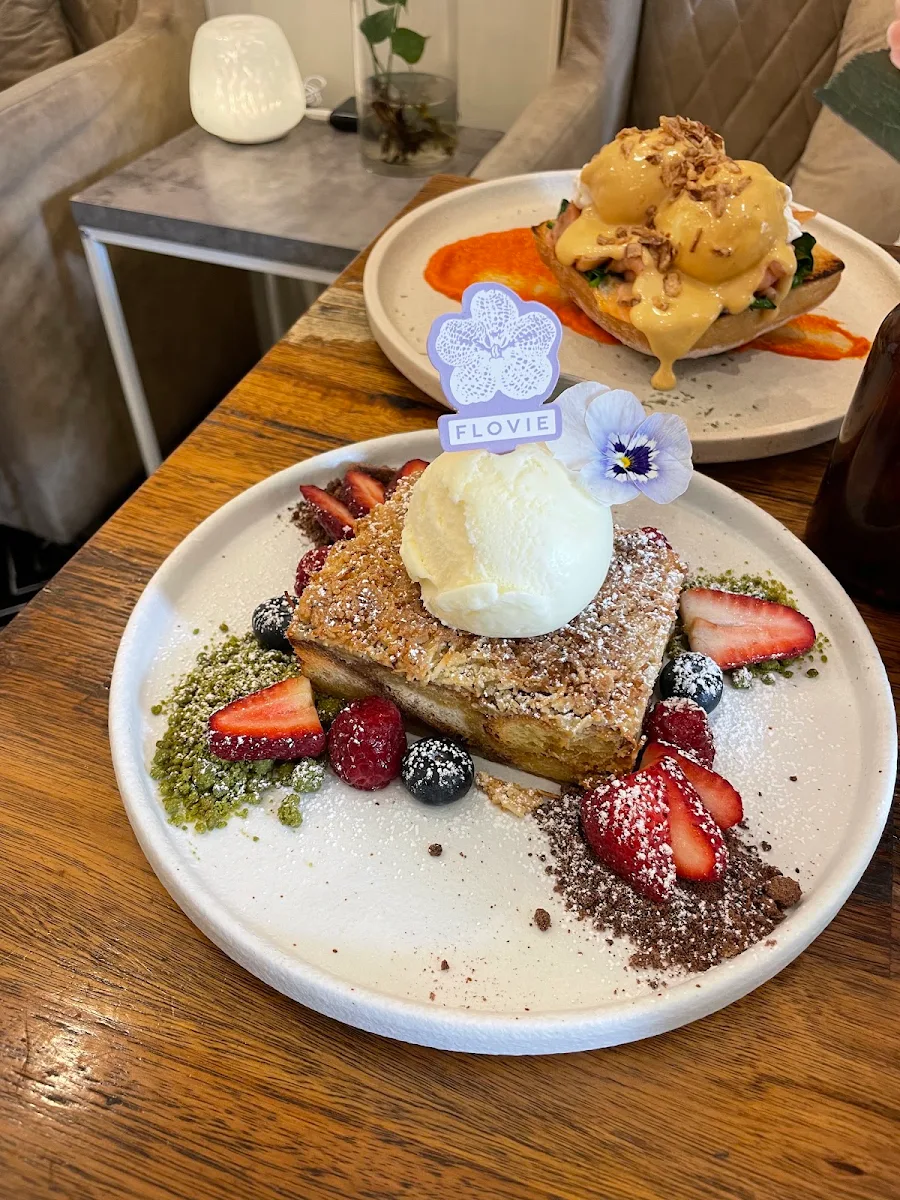 Food & drink, FLOVIE CAFE