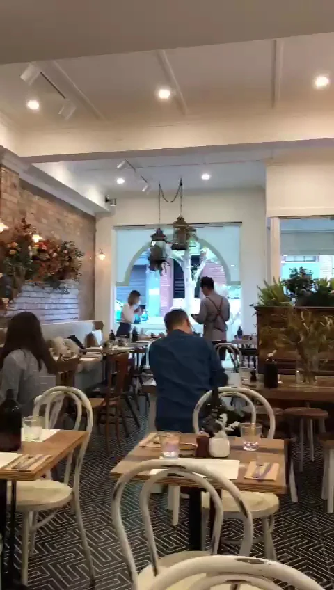 Vibe, FLOVIE CAFE