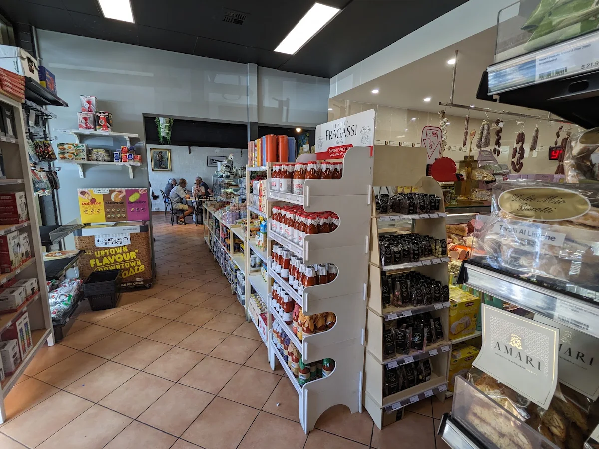Vibe, Tutto Delicatessen