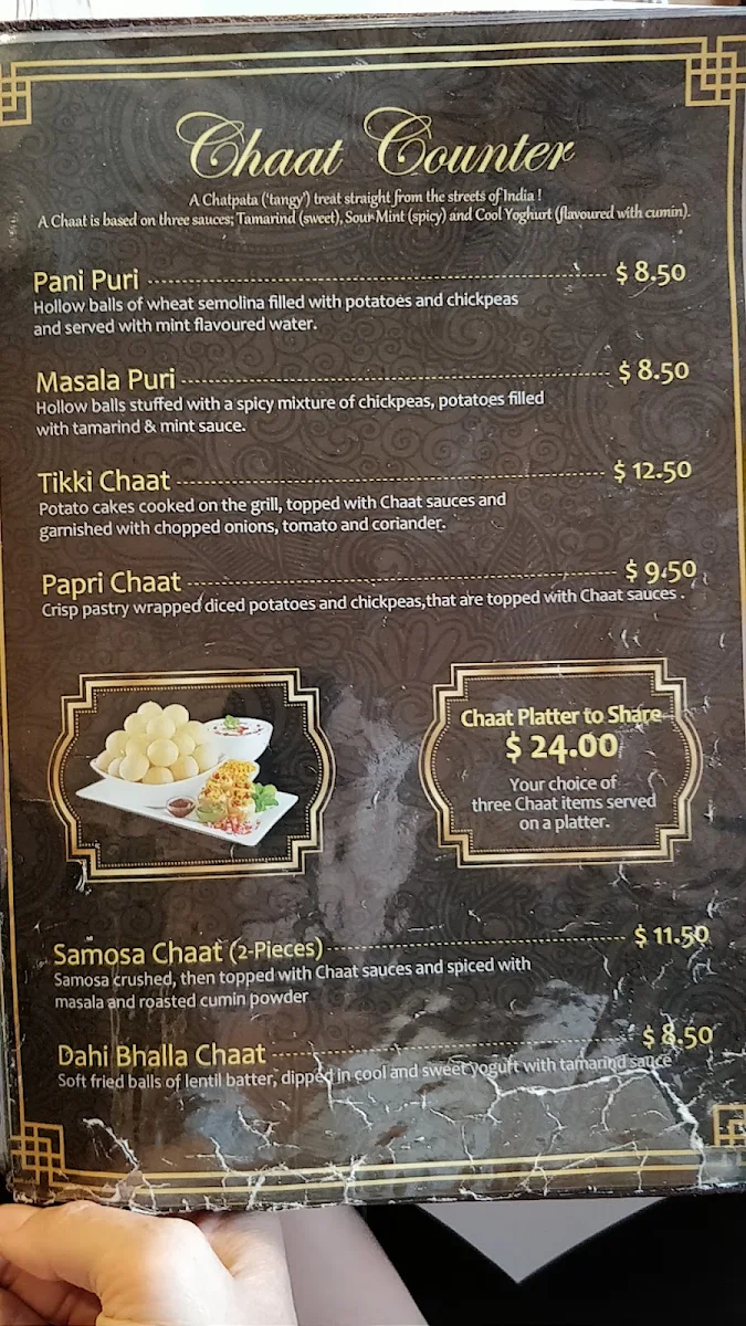 Menu, Aangan Footscray