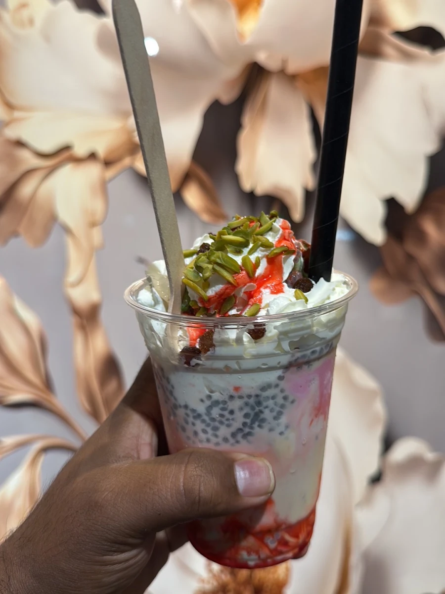 Food & drink, THE VIRAL CAFE