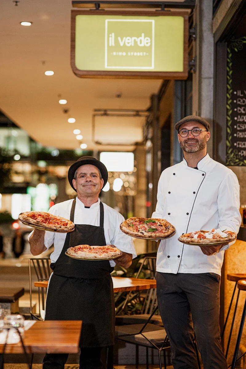Vibe, Il Verde Italian Restaurant & Woodfire Pizza