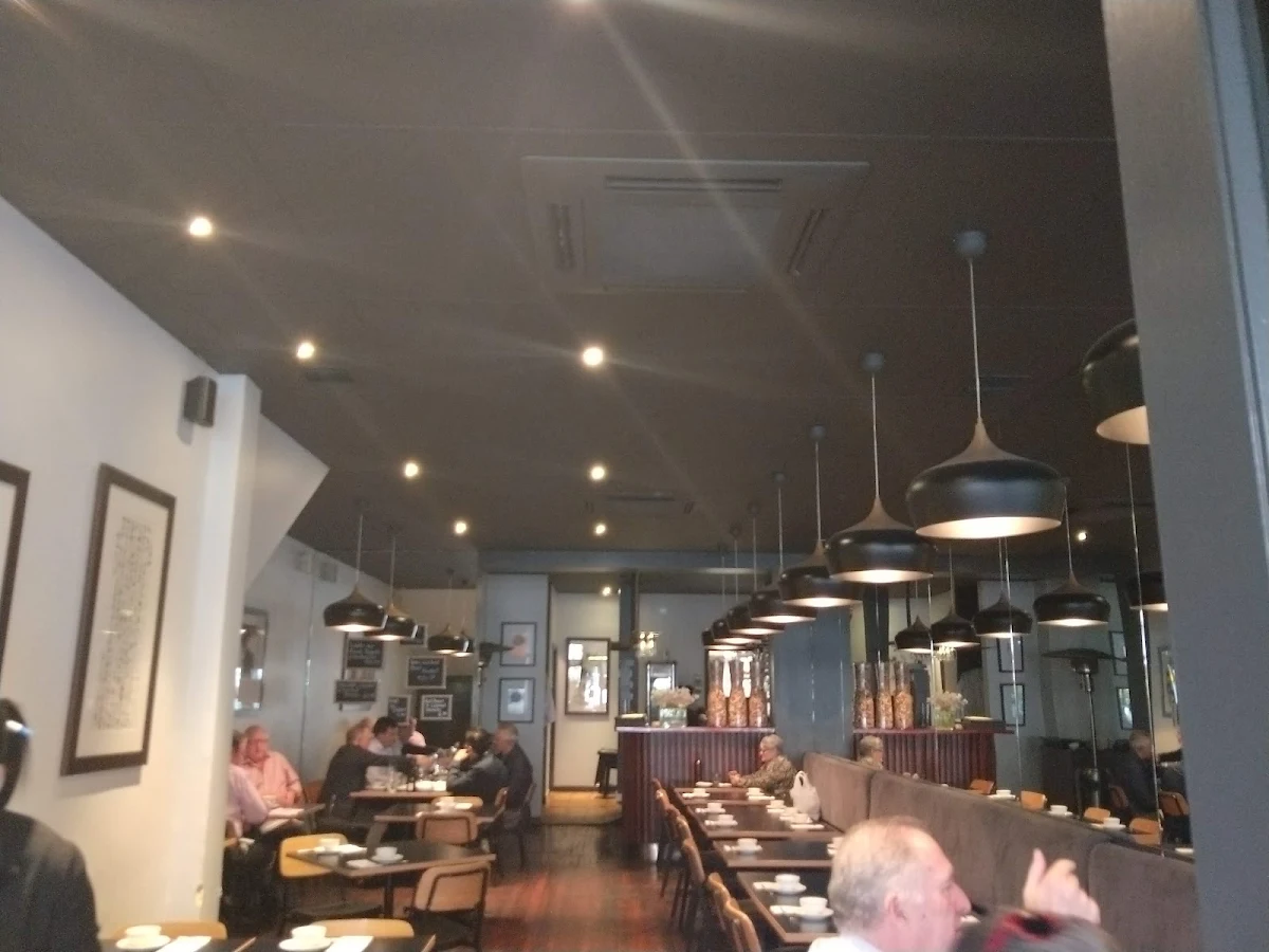 Vibe, Wah Hing Restaurant