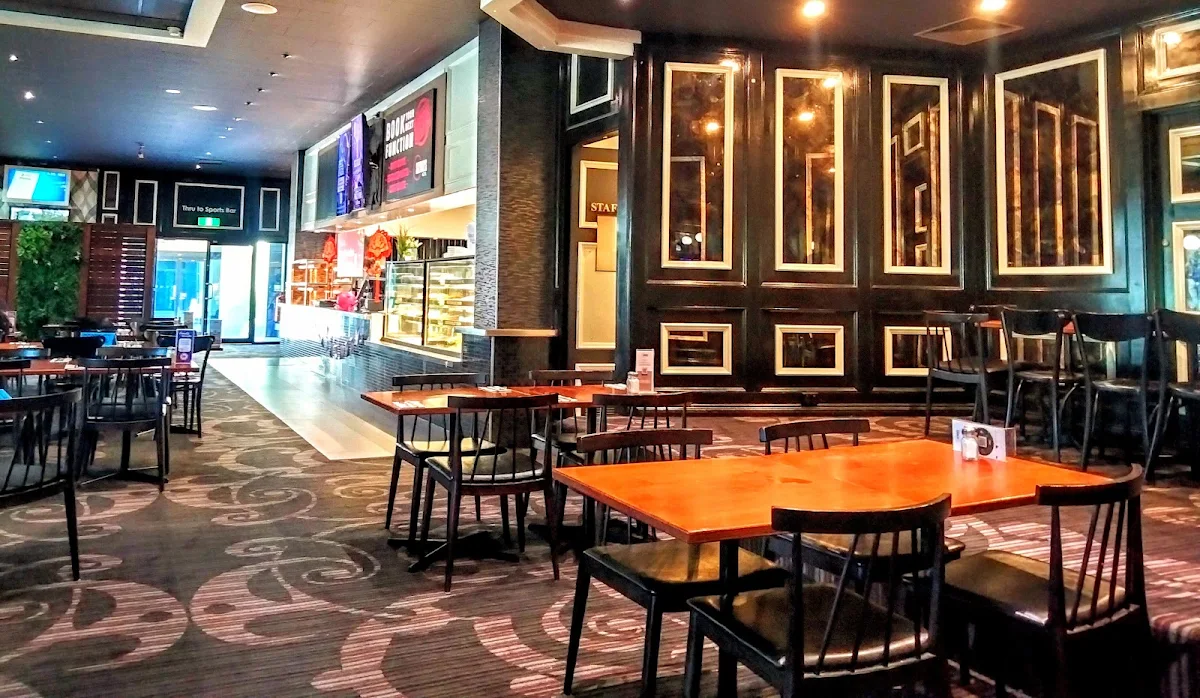 Vibe, Skyways Hotel
