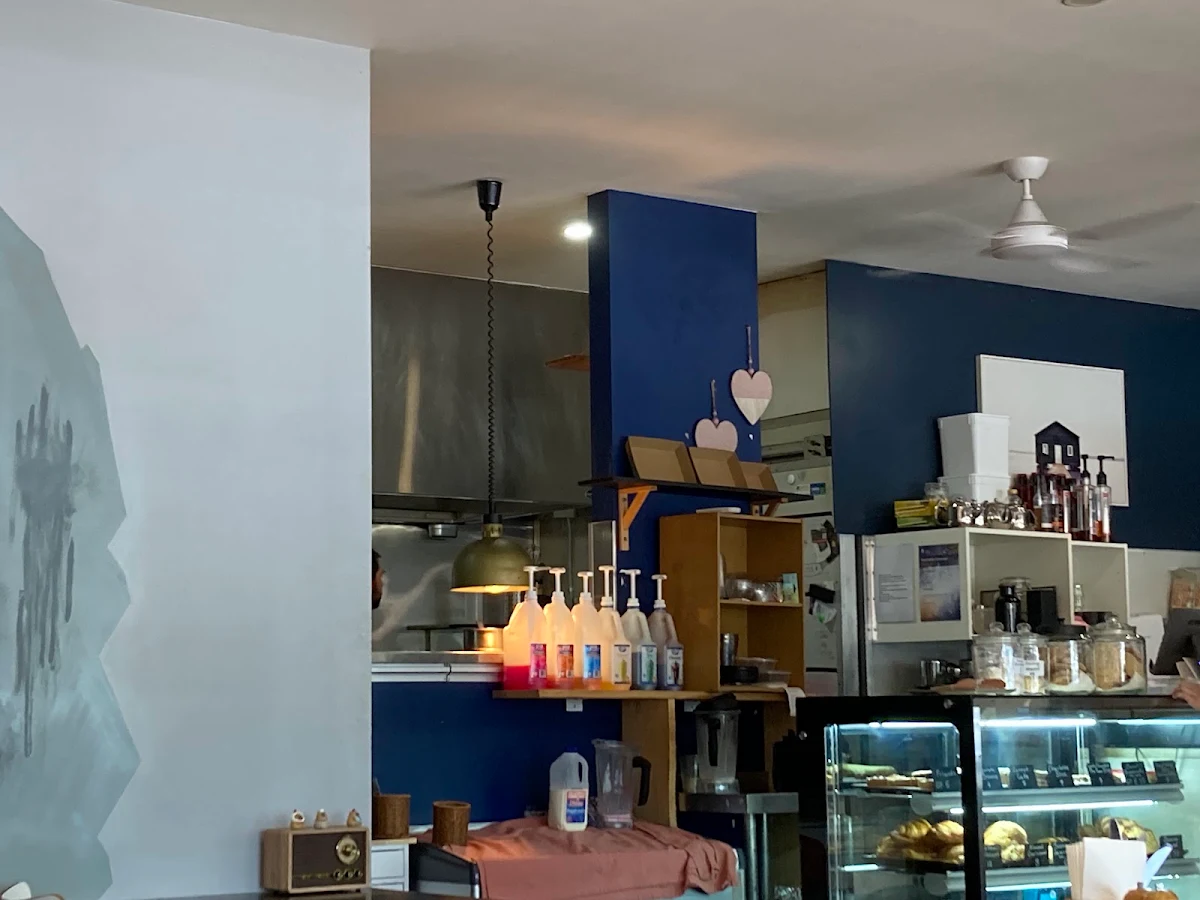 Vibe, Rubi Blue Cafe Anna Bay