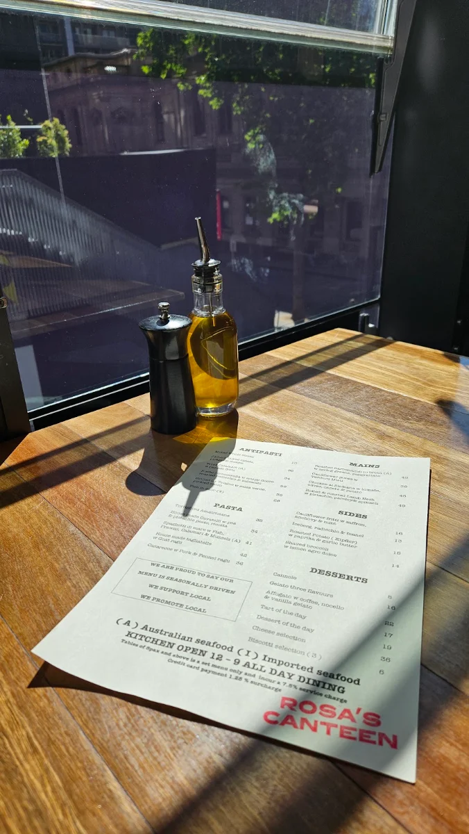 Menu, Rosa's Canteen