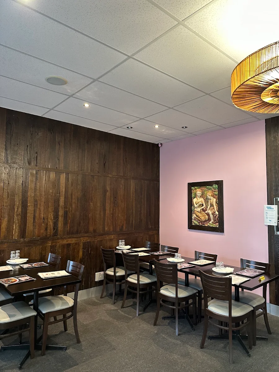 Vibe, Siriwan Thai Restaurant :: The Simplicity of Thai Food