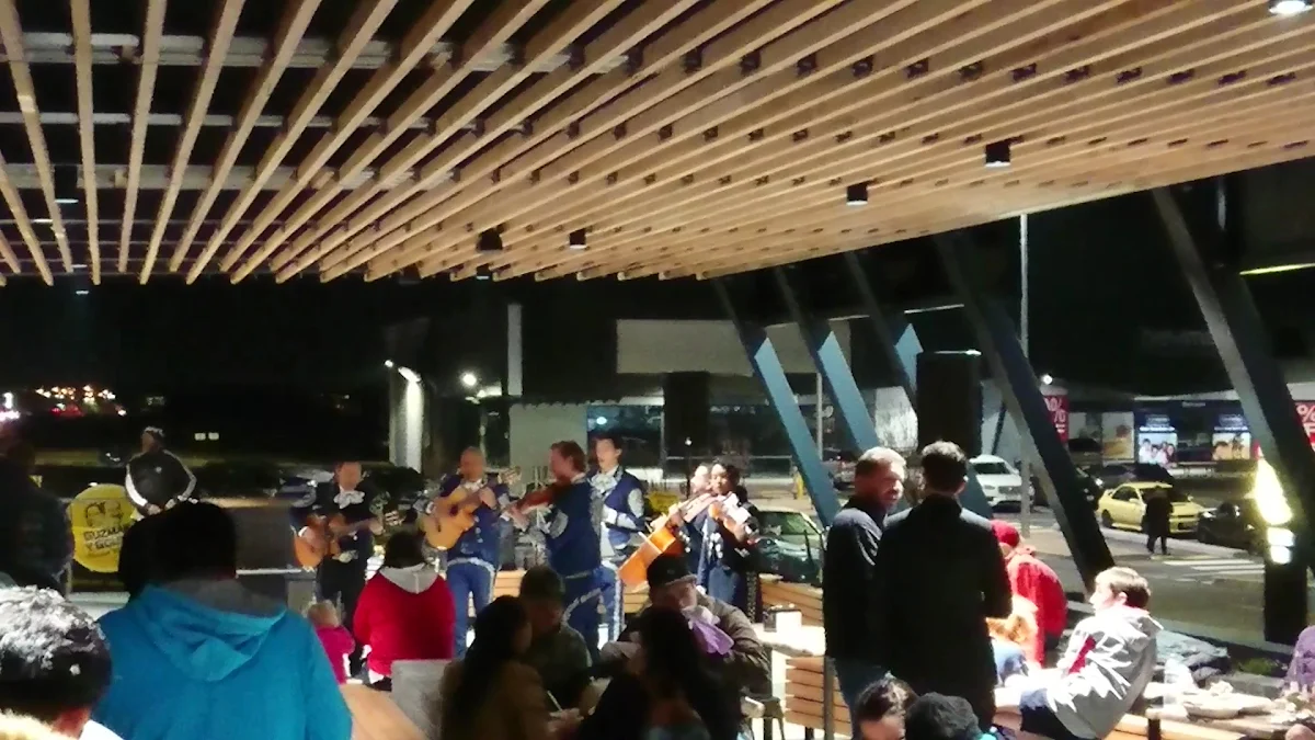 Vibe, Guzman y Gomez - Moorabbin