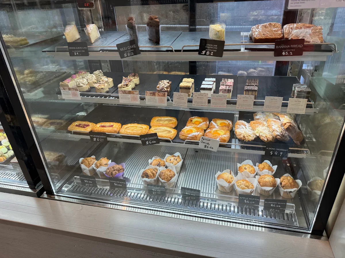 Vibe, Signature Cafe Robina