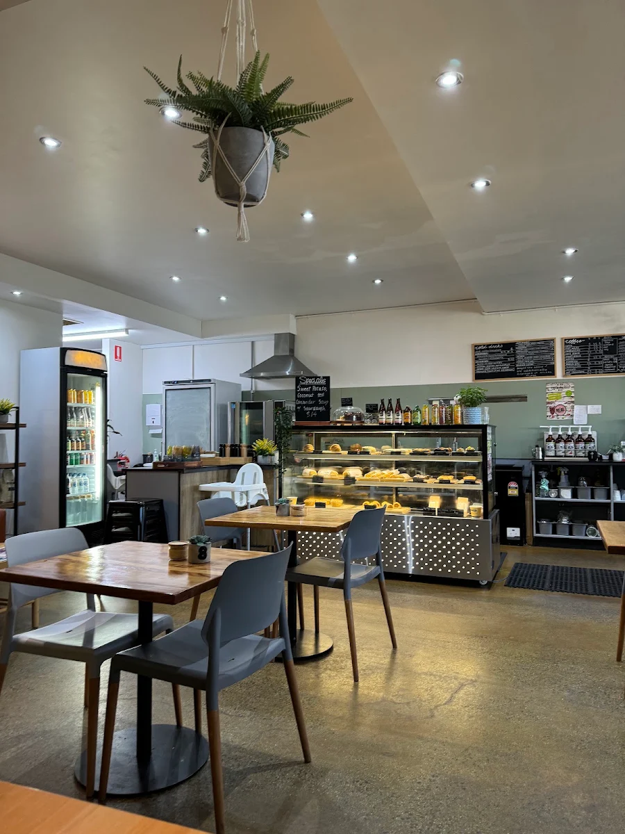 Vibe, Willow Tree Cafe
