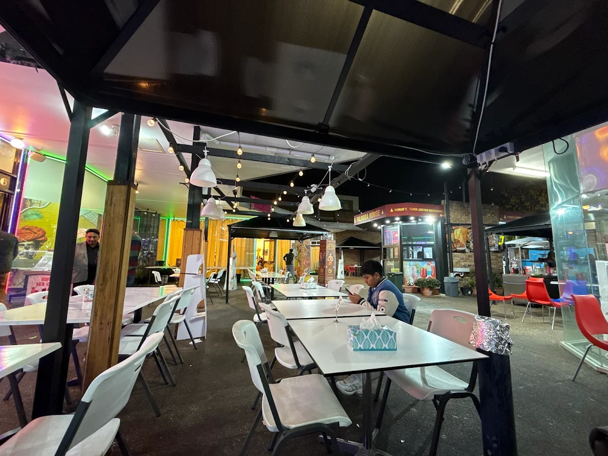 Vibe, Kumar's Flavor Junction