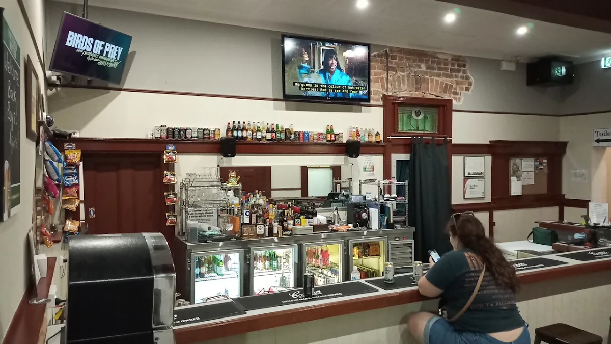 Vibe, The Bellevue Darling Range Hotel