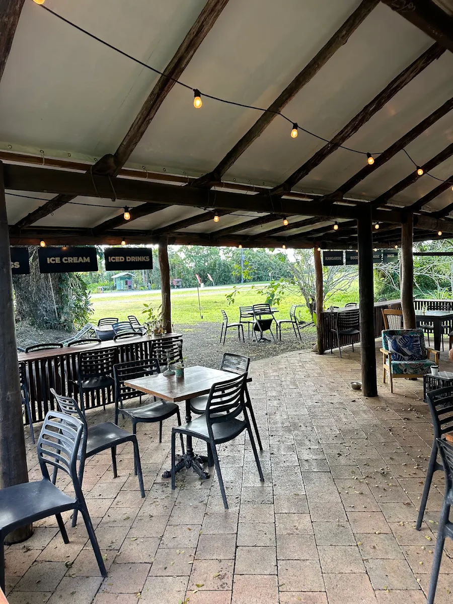 Vibe, Crossroads Cafe