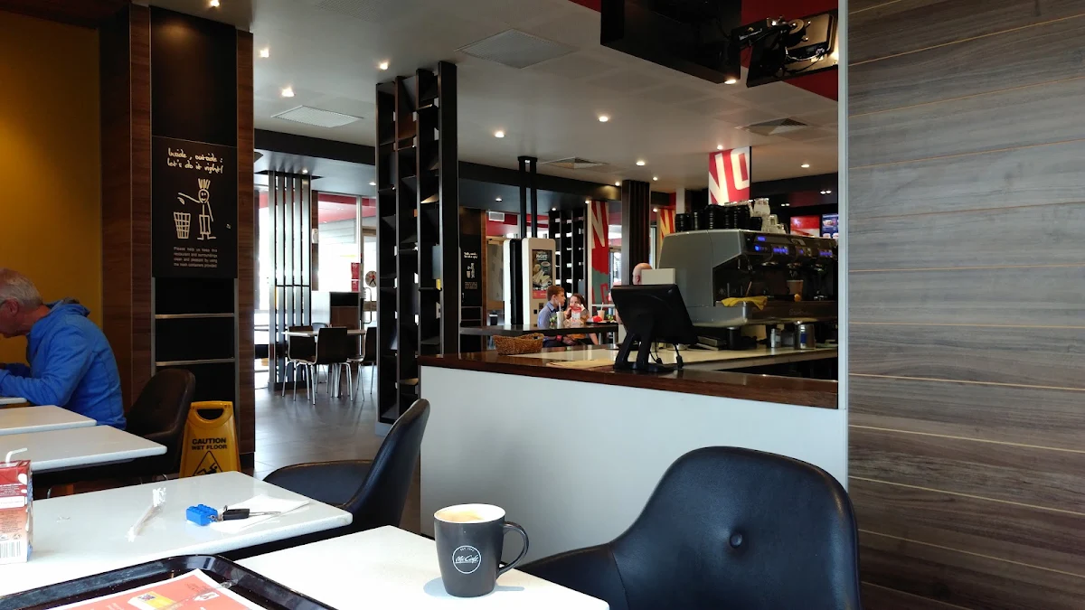Vibe, McDonald's Lisarow
