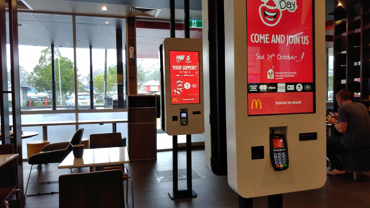 Vibe, McDonald's Lisarow