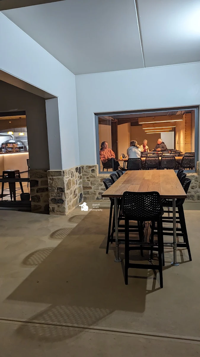 Vibe, Drifter's Pizza and Beer