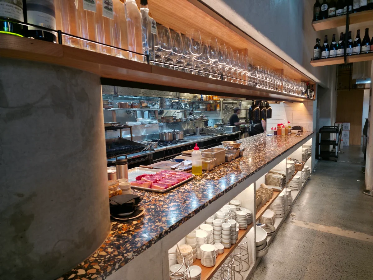 Vibe, Evra Restaurant & Bar