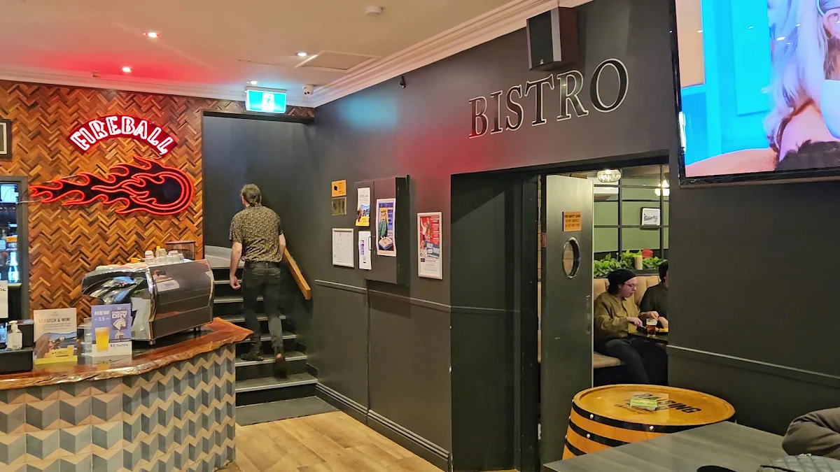 Vibe, Belgrave Hotel
