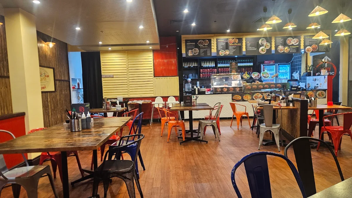 Vibe, Viet's Roll Cleveland
