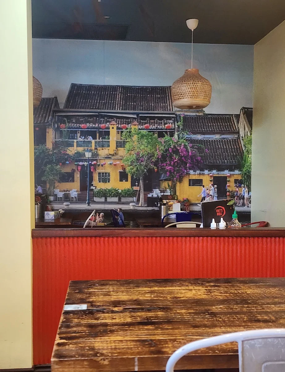 Vibe, Viet's Roll Cleveland