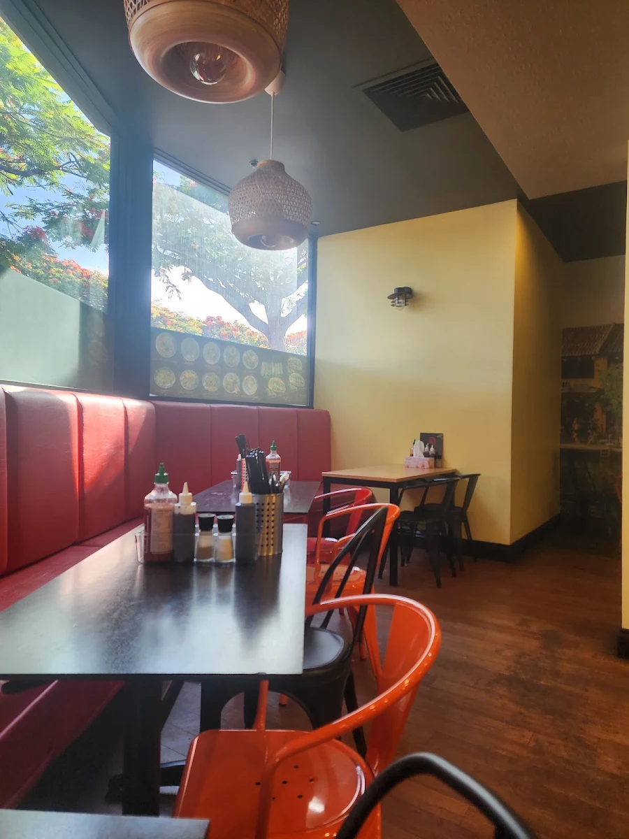Vibe, Viet's Roll Cleveland