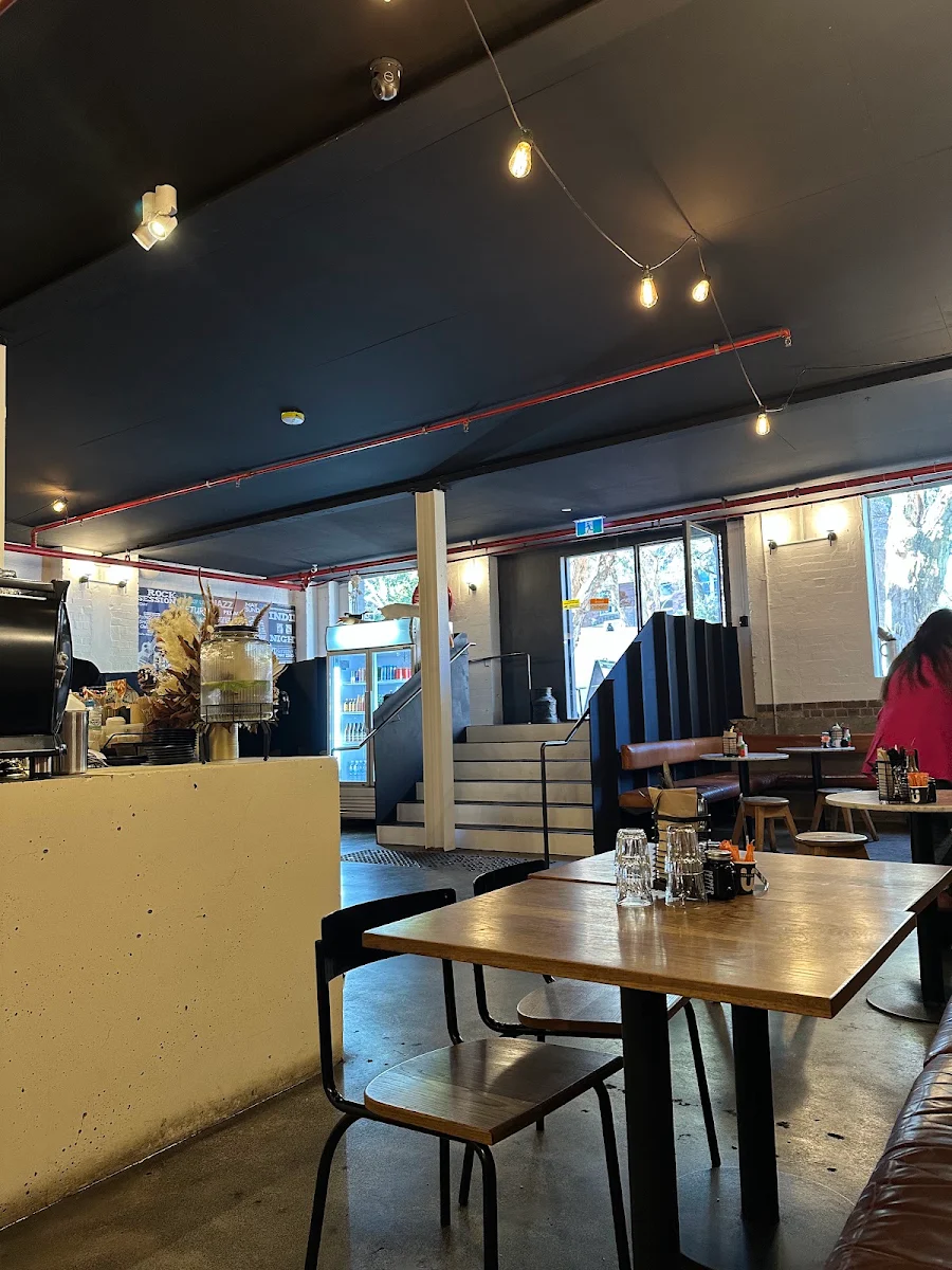Vibe, Three Williams Cafe