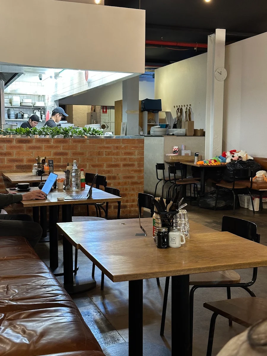Vibe, Three Williams Cafe