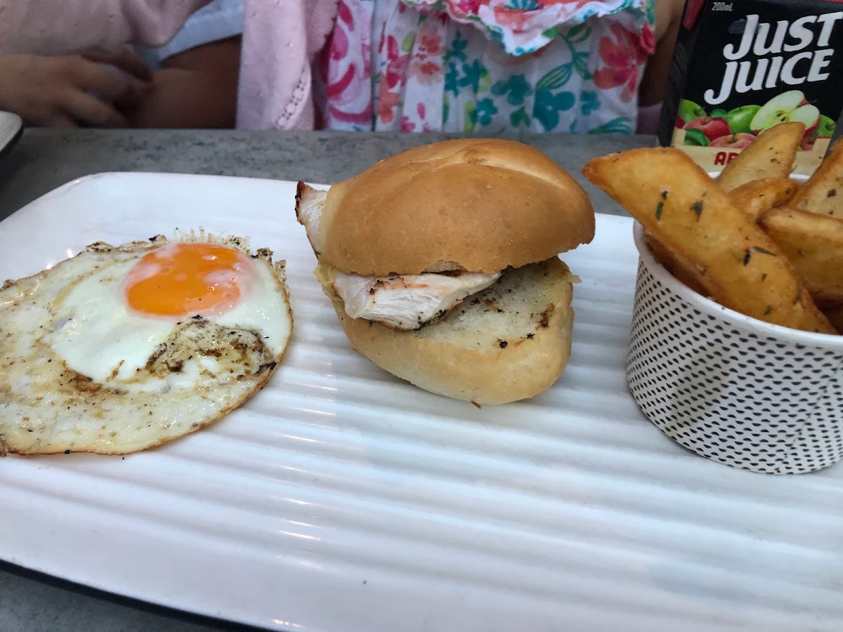 Food & drink, Grill'd Rouse Hill