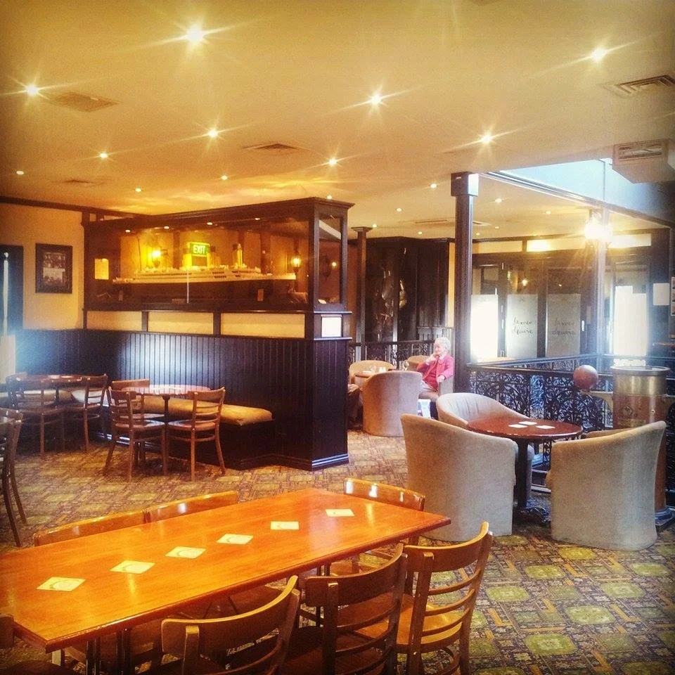 Vibe, Cock'n'Bull British Pub